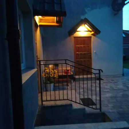 ホームステイ Krynica - *