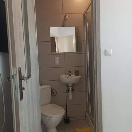 ホームステイ Krynica - *